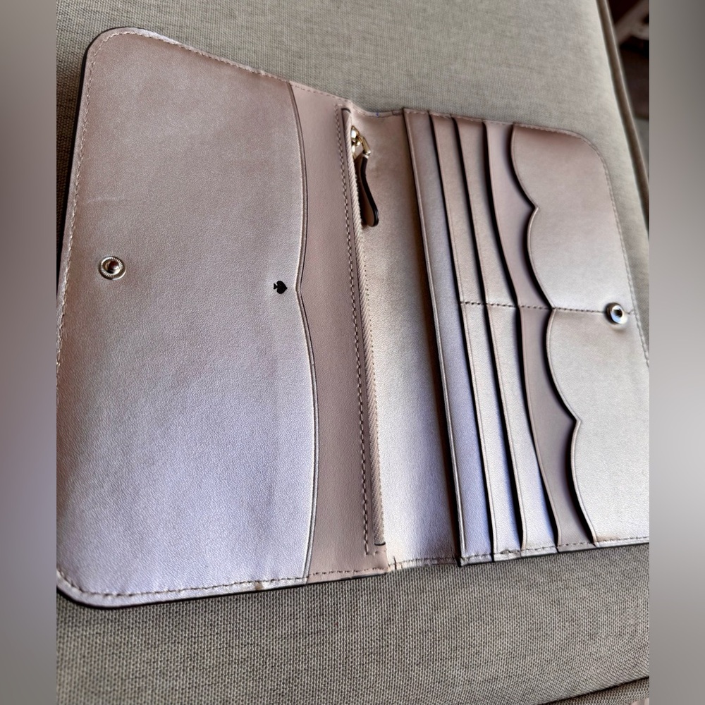 Kate Spade Large Women's Wallet in Gold - Picture 3 of 13
